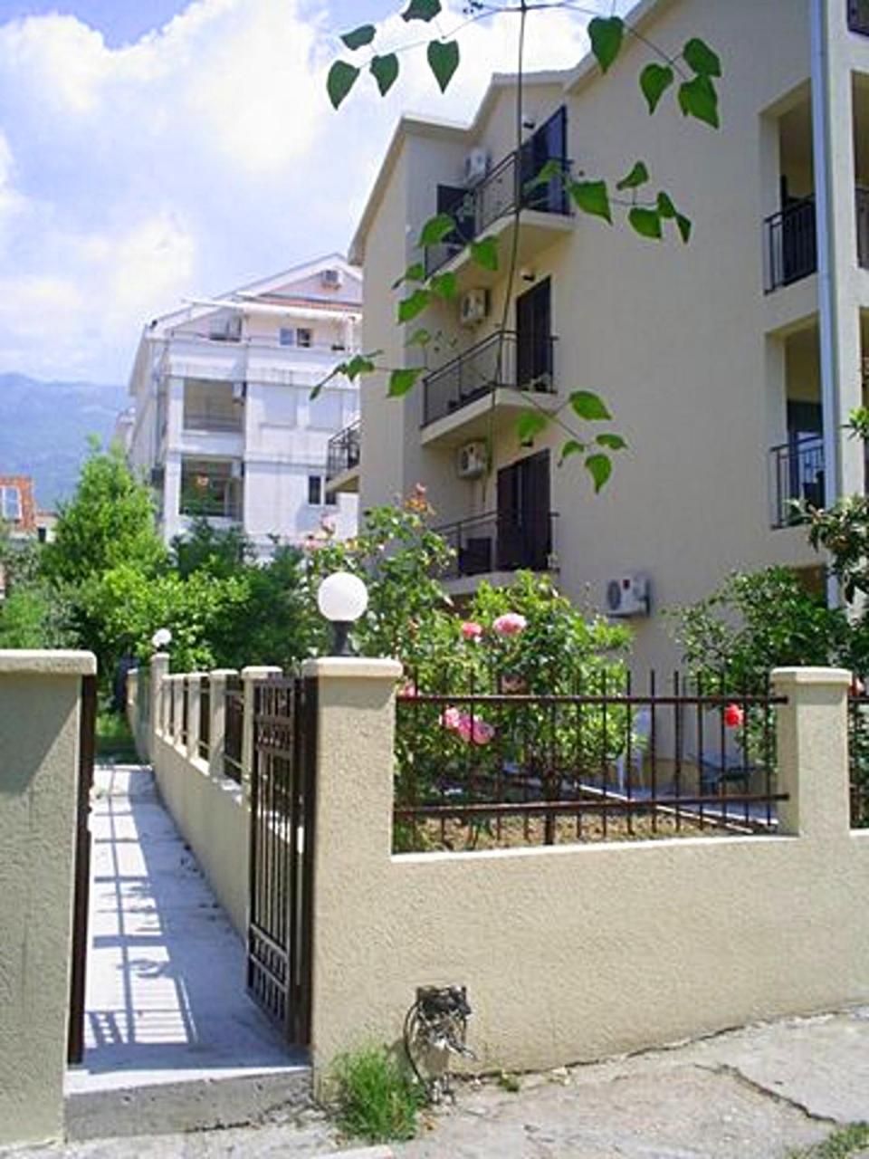 Apartments And Rooms Marija Budva Exteriér fotografie